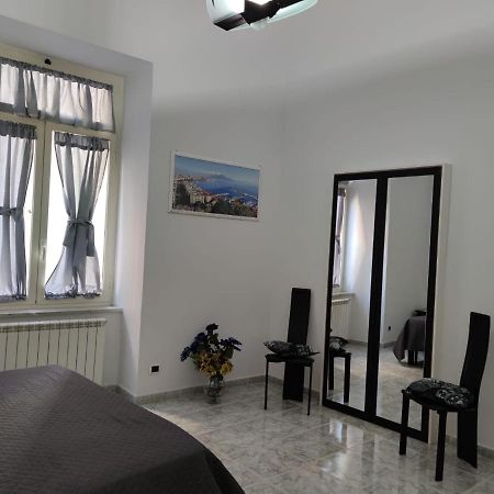Gevynapule Apartment เนเปิลส์ ภายนอก รูปภาพ