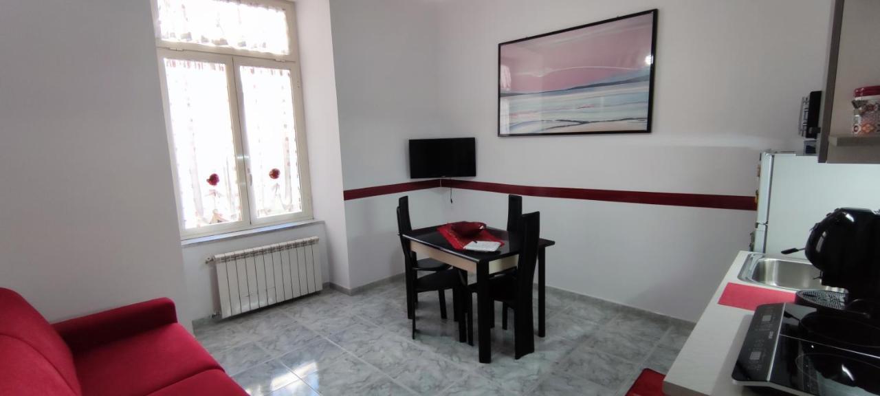 Gevynapule Apartment เนเปิลส์ ภายนอก รูปภาพ