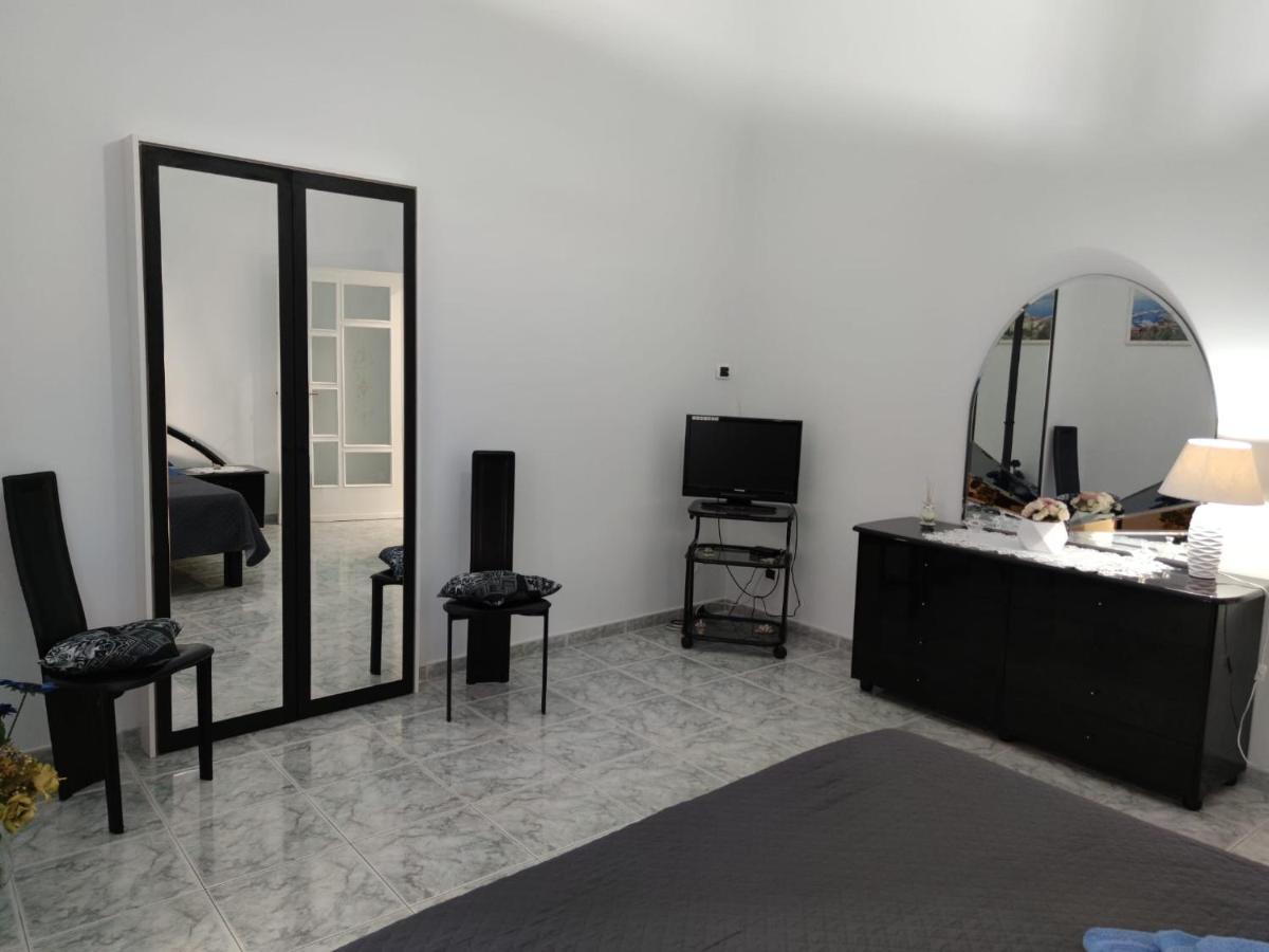 Gevynapule Apartment เนเปิลส์ ภายนอก รูปภาพ