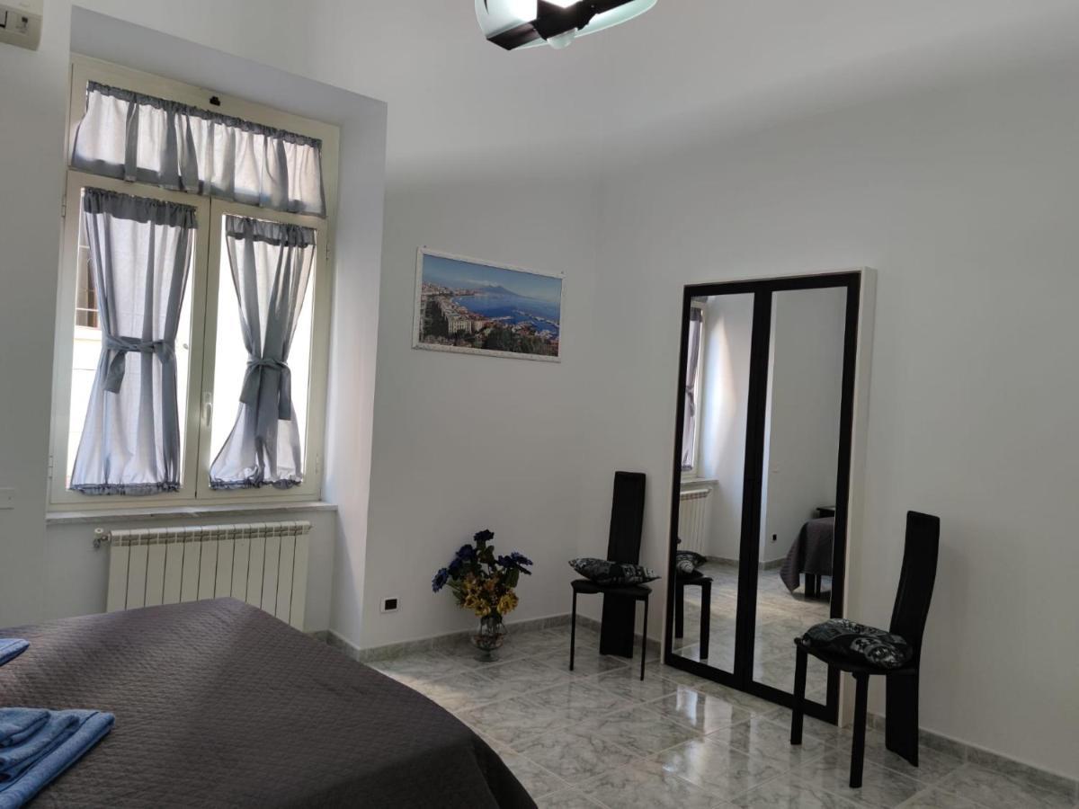 Gevynapule Apartment เนเปิลส์ ภายนอก รูปภาพ
