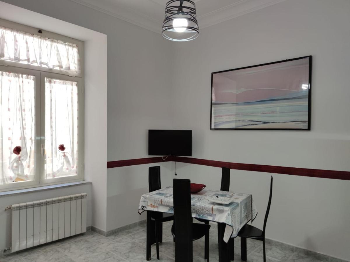 Gevynapule Apartment เนเปิลส์ ภายนอก รูปภาพ