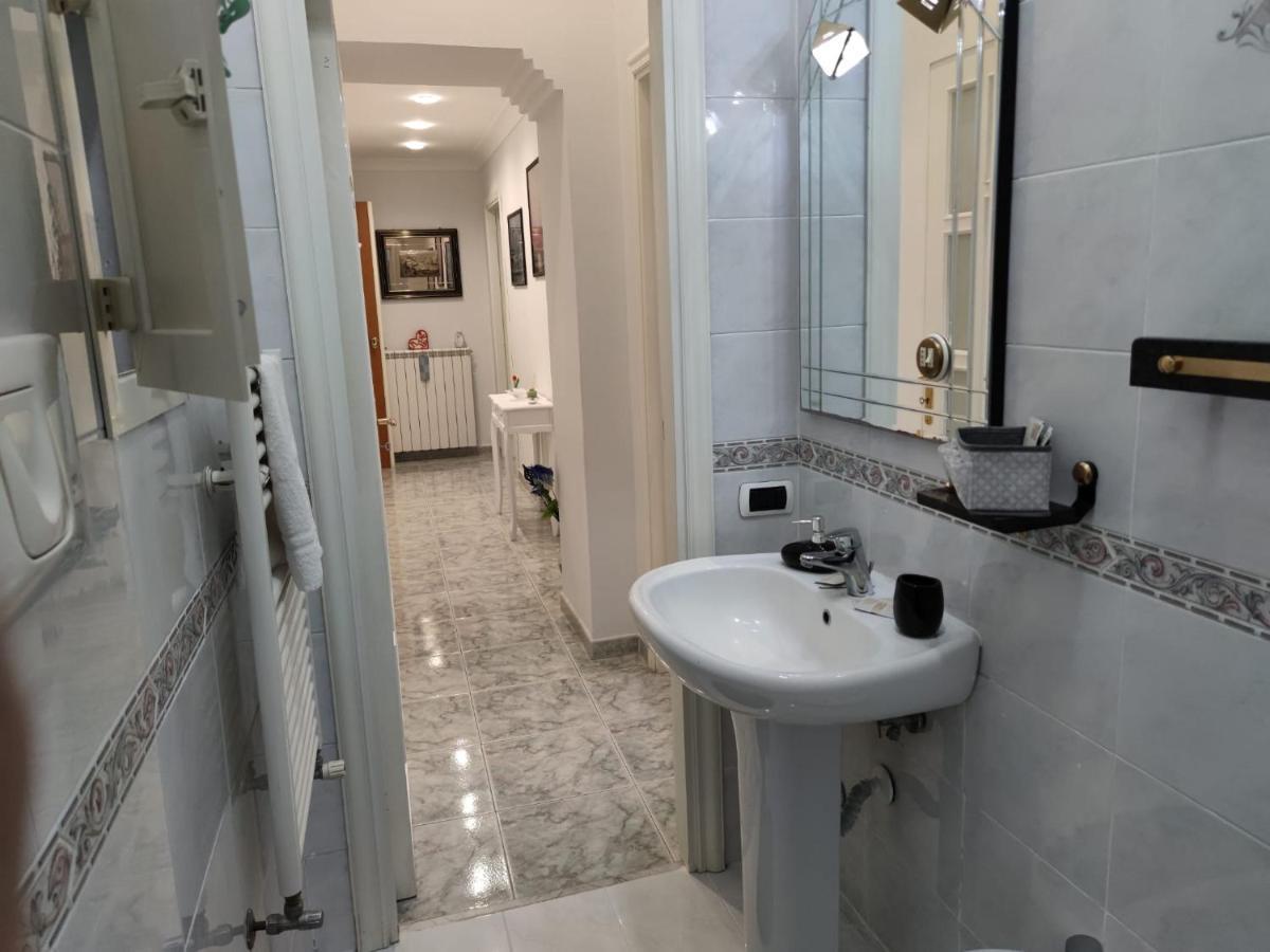 Gevynapule Apartment เนเปิลส์ ภายนอก รูปภาพ